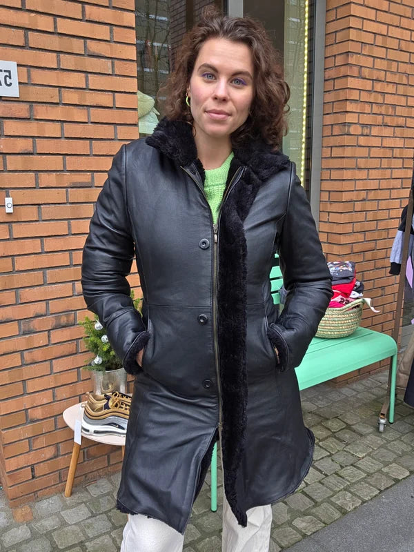 Zwarte schapenleren jas