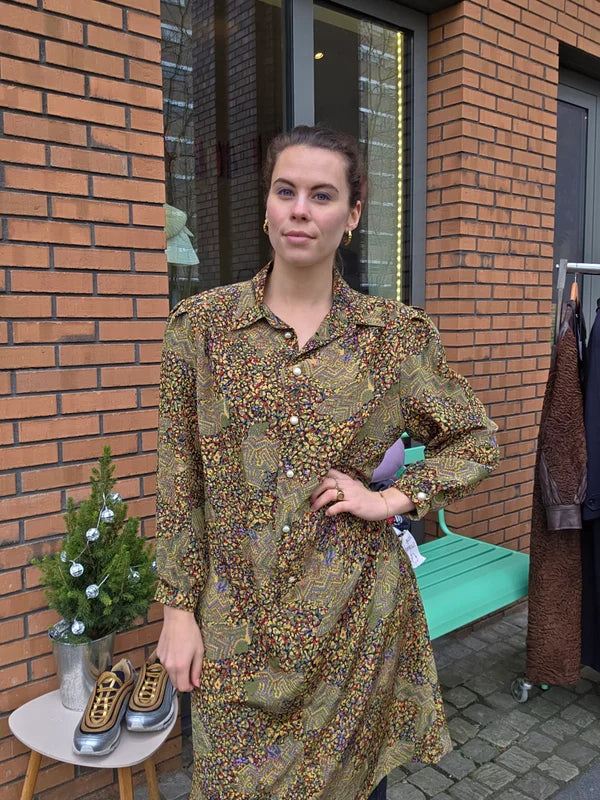 Jurk parelmoeren knopen