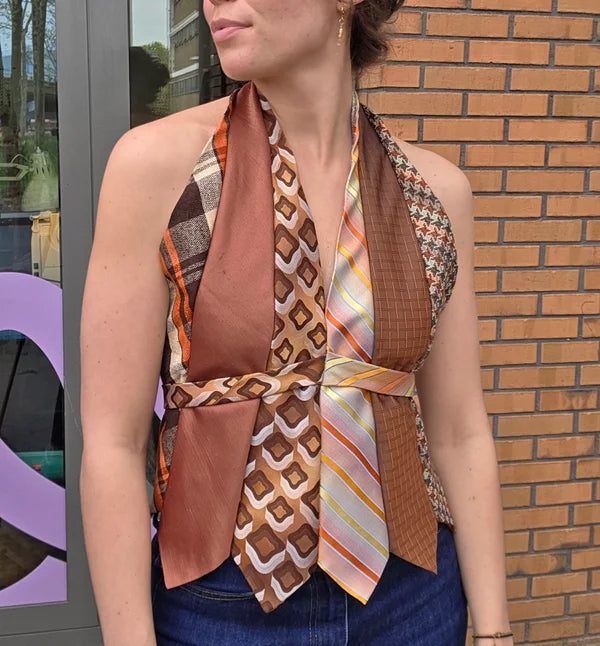 Tie top