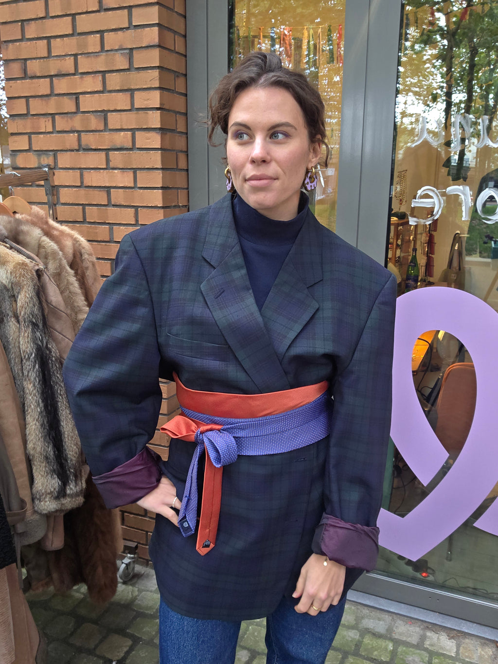 Tie belt