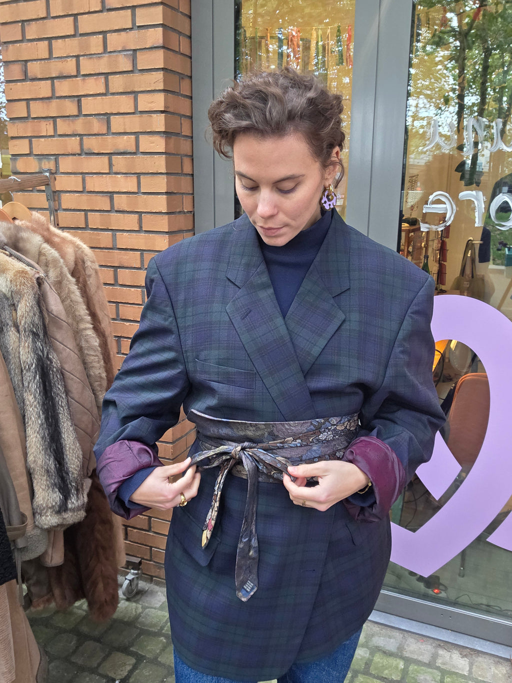 Tie belt